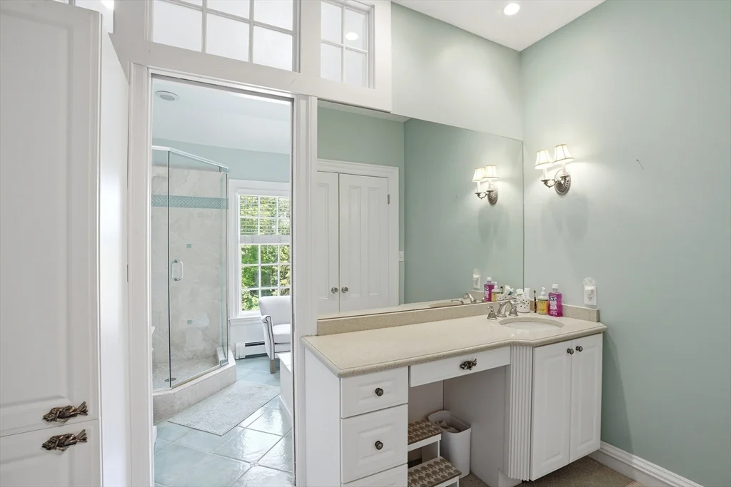 4 bed, 3 bath apartment for rent at 39 Black Horse Ln Unit 39, Cohasset — photo 27 of 37