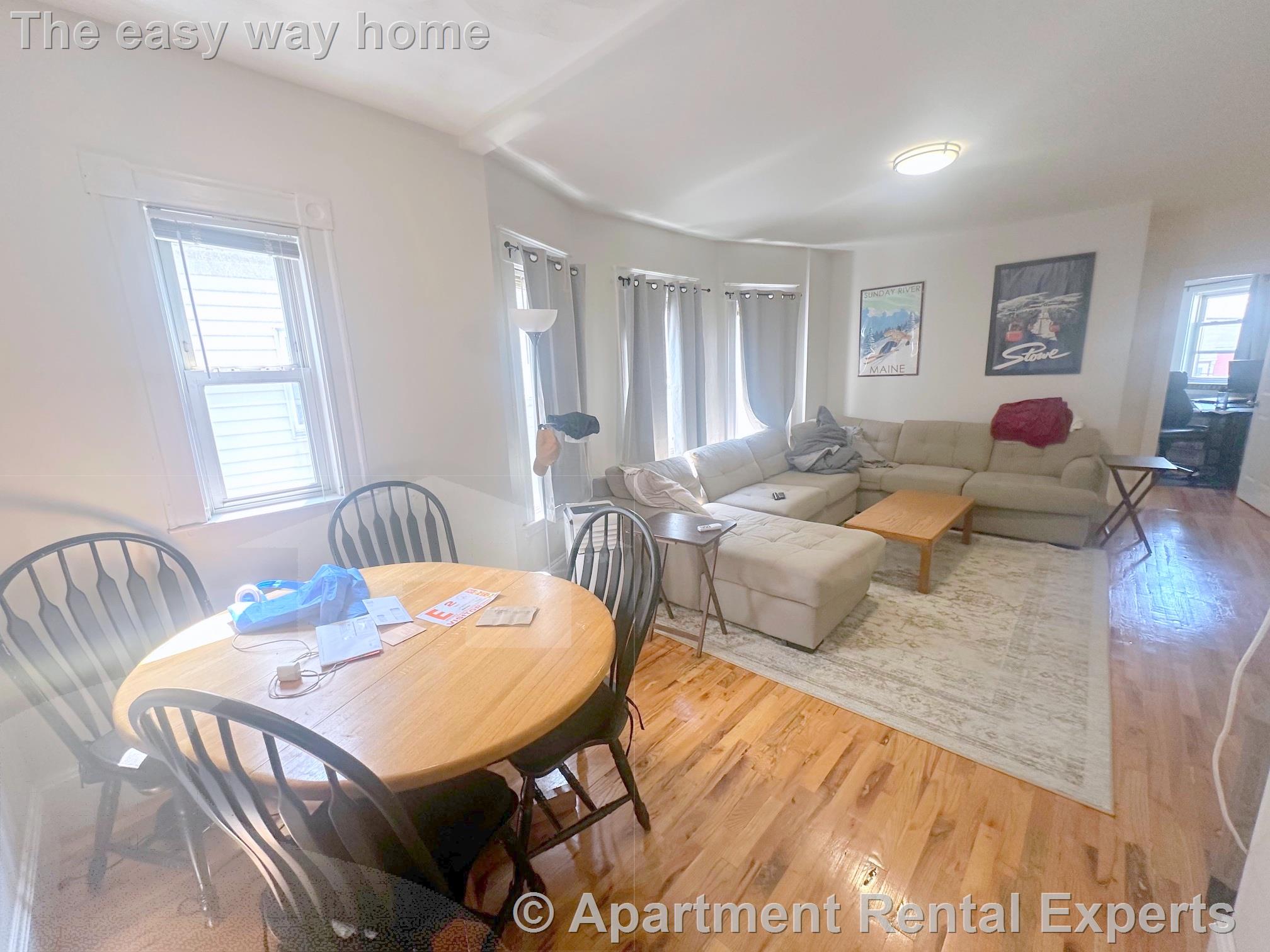 3 bed, 1 bath apartment for rent at 39 Bradley St Unit 2, Winter Hill — photo 3 of 21