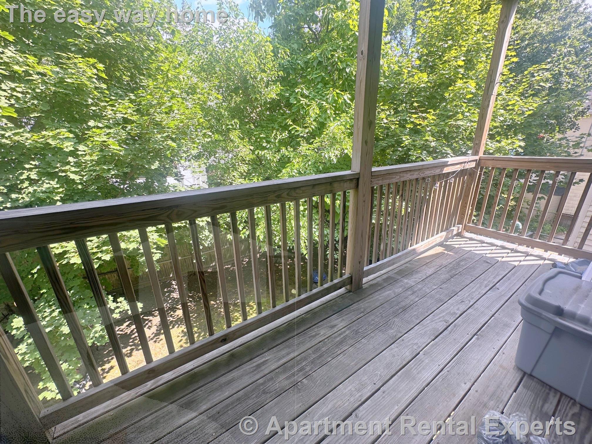3 bed, 1 bath apartment for rent at 39 Bradley St Unit 2, Winter Hill — photo 4 of 21