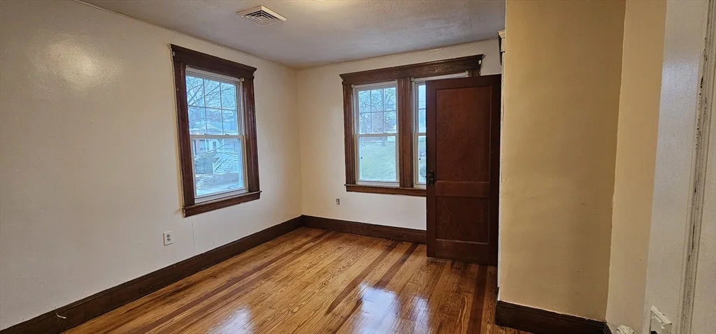 2 bed, 1 bath apartment for rent at 39 Brook St Unit 2, Webster — photo 5 of 8
