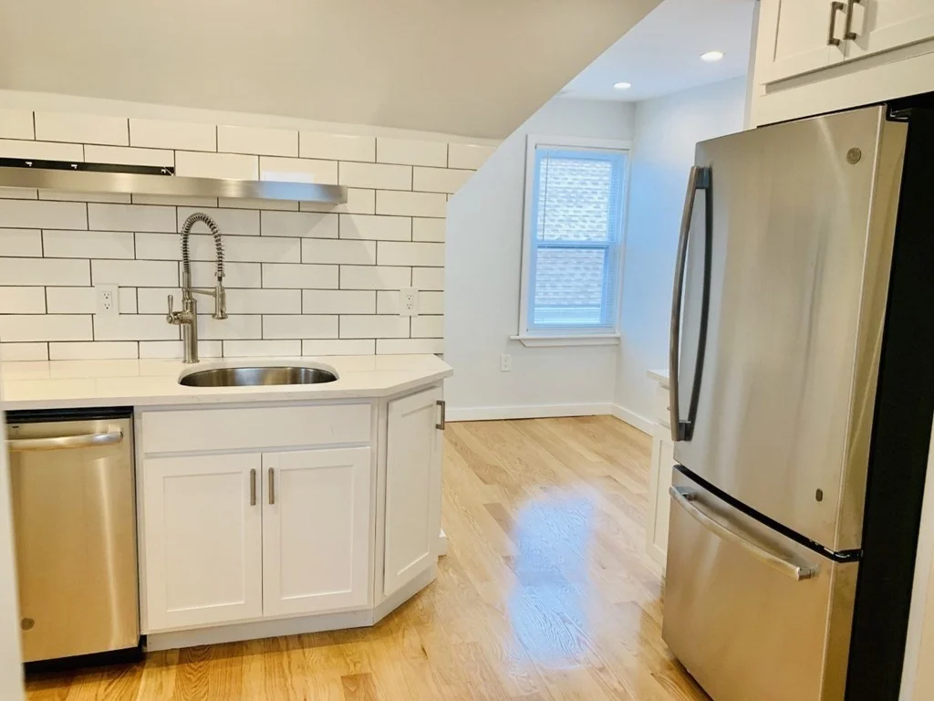 2 bed, 1 bath apartment for rent at 39 Bucknam Unit 3, Everett — photo 3 of 12