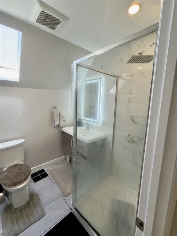 2 bed, 1 bath apartment for rent at 39 Bucknam Unit 3, Everett — photo 11 of 12