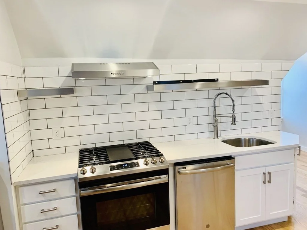 2 bed, 1 bath apartment for rent at 39 Bucknam Unit 3, Everett — photo 1 of 12