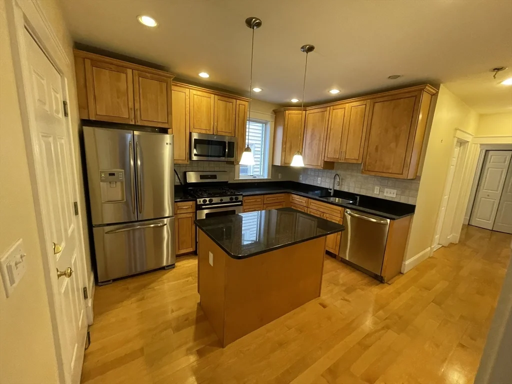 3 bed, 2 bath apartment for rent at 39 Calvin St Unit 2, Union Square — photo 6 of 11