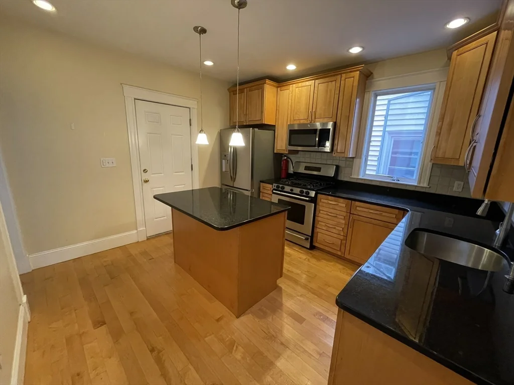 3 bed, 2 bath apartment for rent at 39 Calvin St Unit 2, Union Square — photo 5 of 11