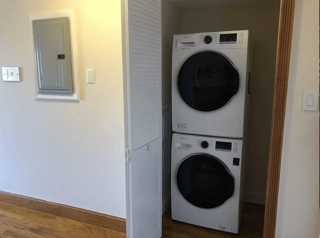 2 bed, 1 bath apartment for rent at 39 Cary Ave Unit 16, Chelsea — photo 7 of 8