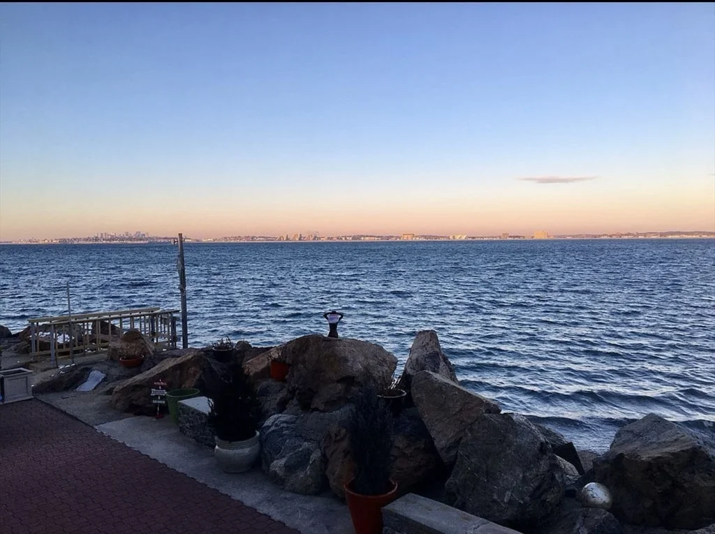 3 bed, 2 bath apartment for rent at 39 Castle Rd, Nahant — photo 5 of 30