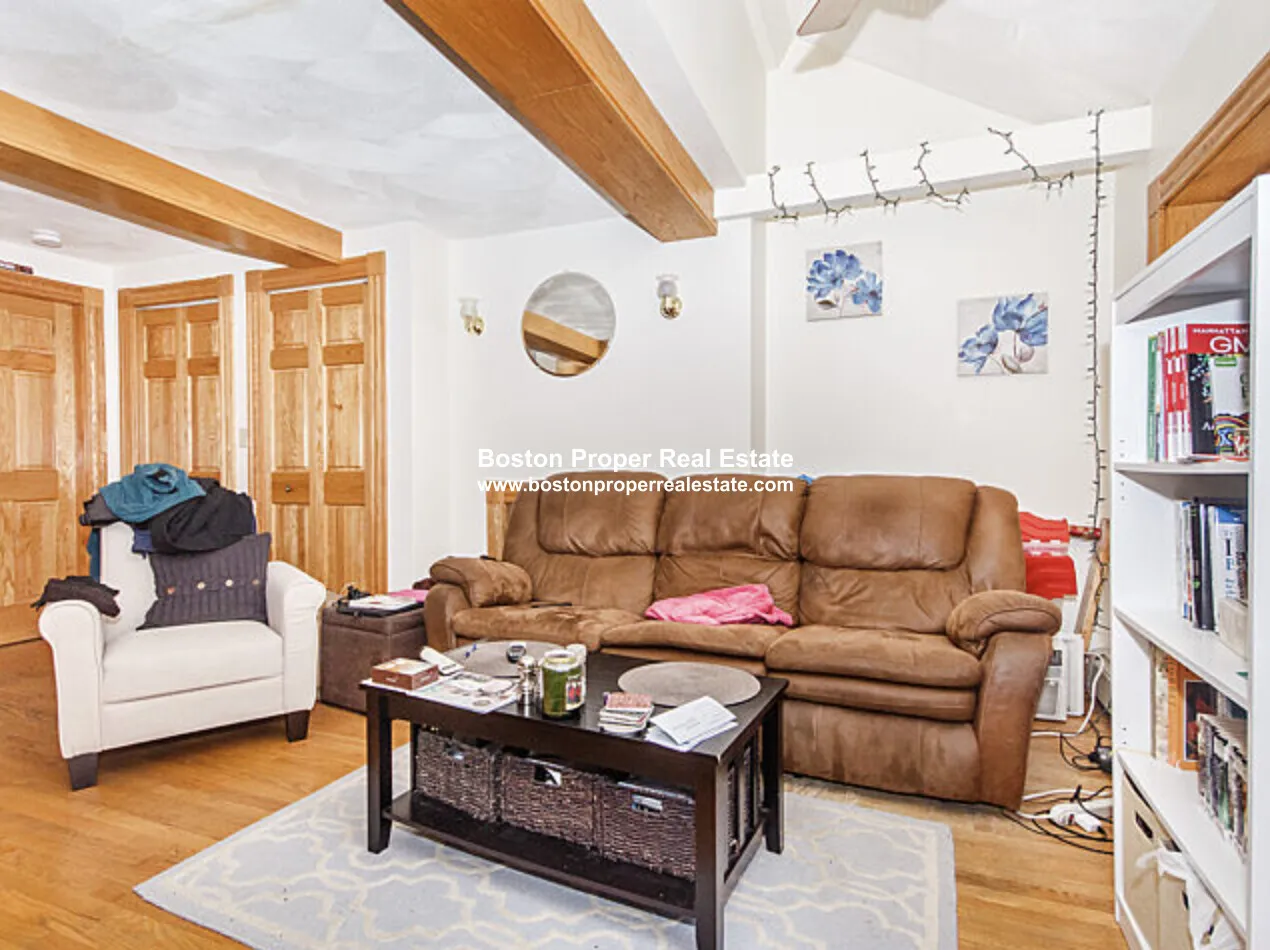 1 bed, 1 bath apartment for rent at 39 Charles St Unit 3, Back Bay — photo 2 of 7