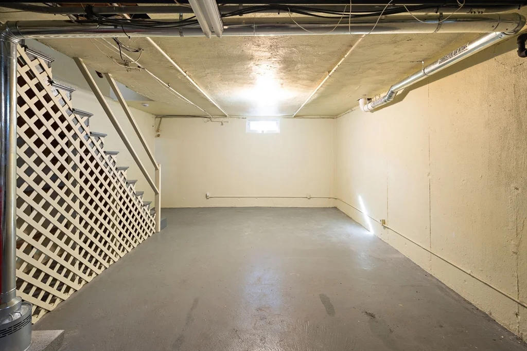 1 bed, 1 bath apartment for rent at 39 Charlesbank Rd Unit 39, Newton Corner — photo 17 of 21