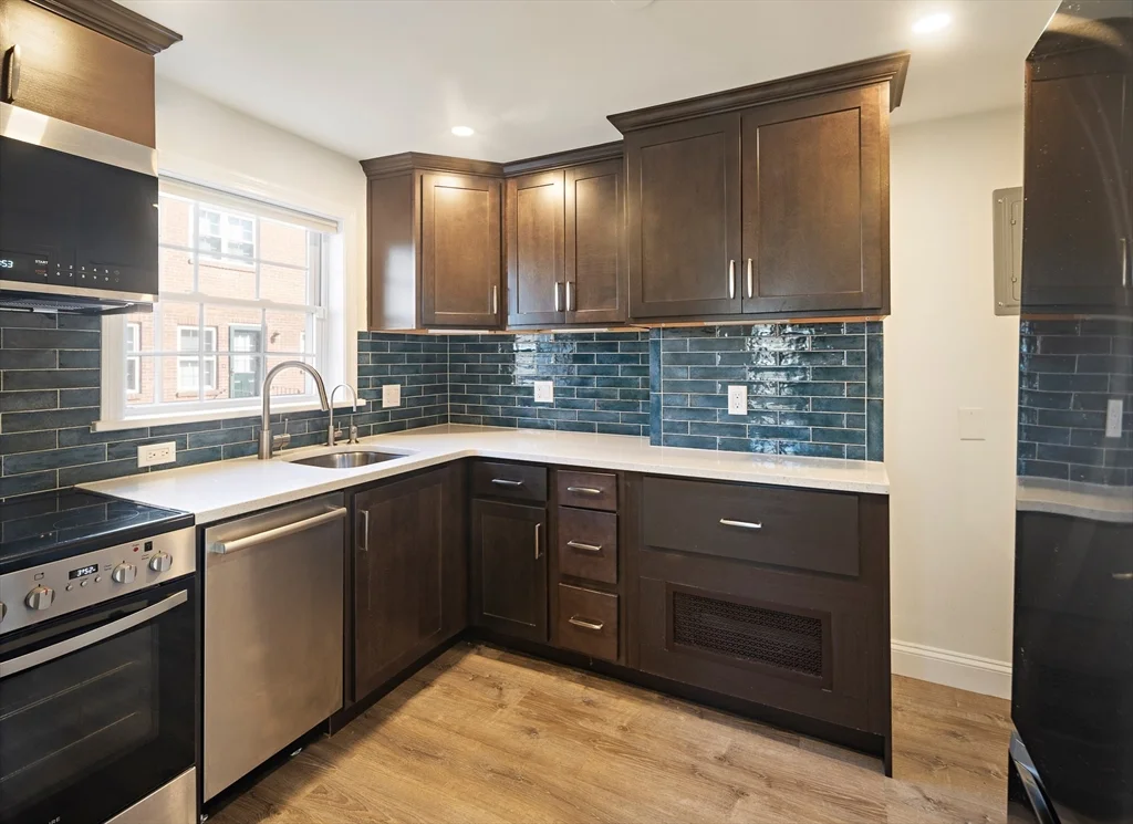 1 bed, 1 bath apartment for rent at 39 Charlesbank Rd Unit 39, Newton Corner — photo 9 of 21