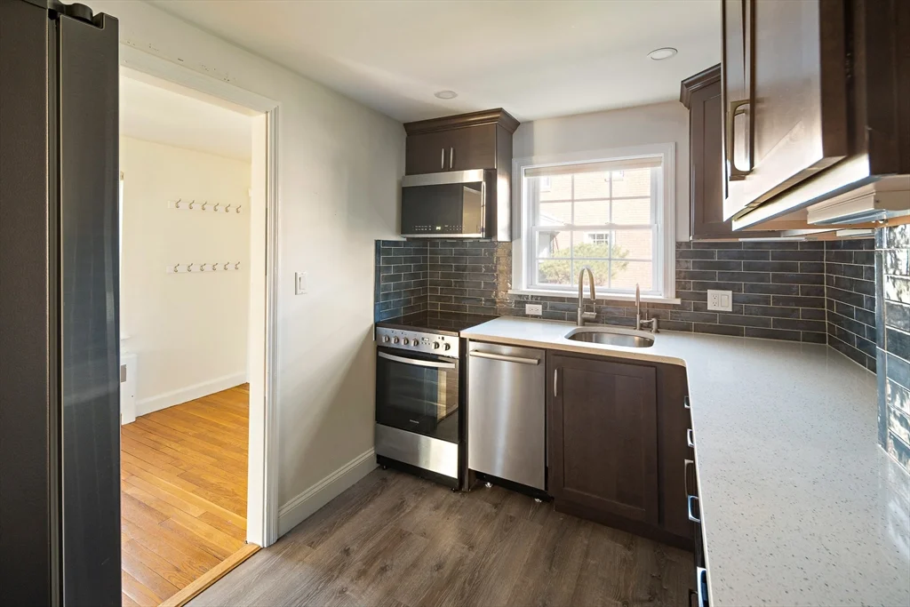 1 bed, 1 bath apartment for rent at 39 Charlesbank Rd Unit 39, Newton Corner — photo 12 of 21