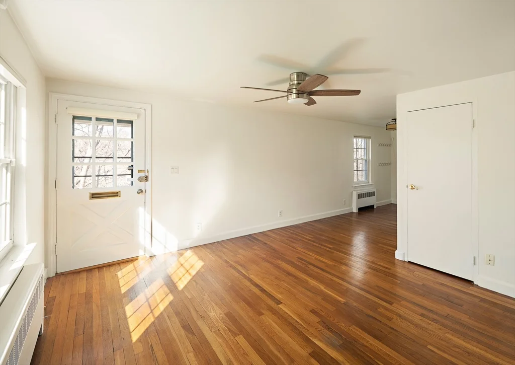 1 bed, 1 bath apartment for rent at 39 Charlesbank Rd Unit 39, Newton Corner — photo 6 of 21