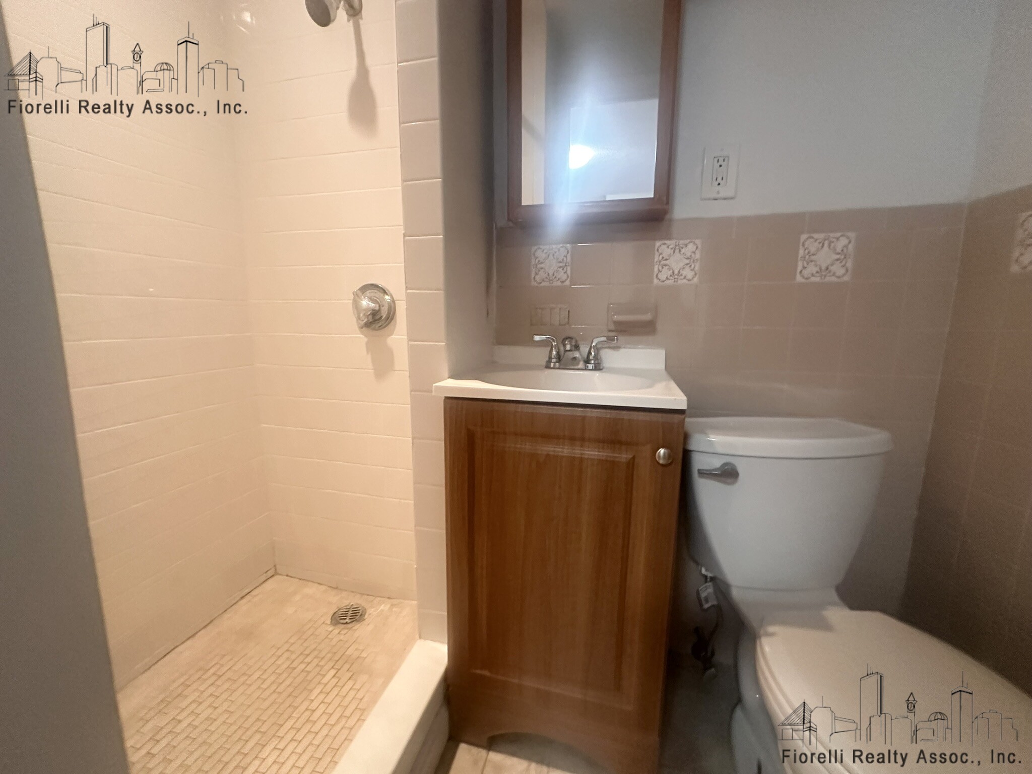 1.5 bed, 1 bath apartment for rent at 39 Charter St Unit 3F, North End — photo 8 of 8