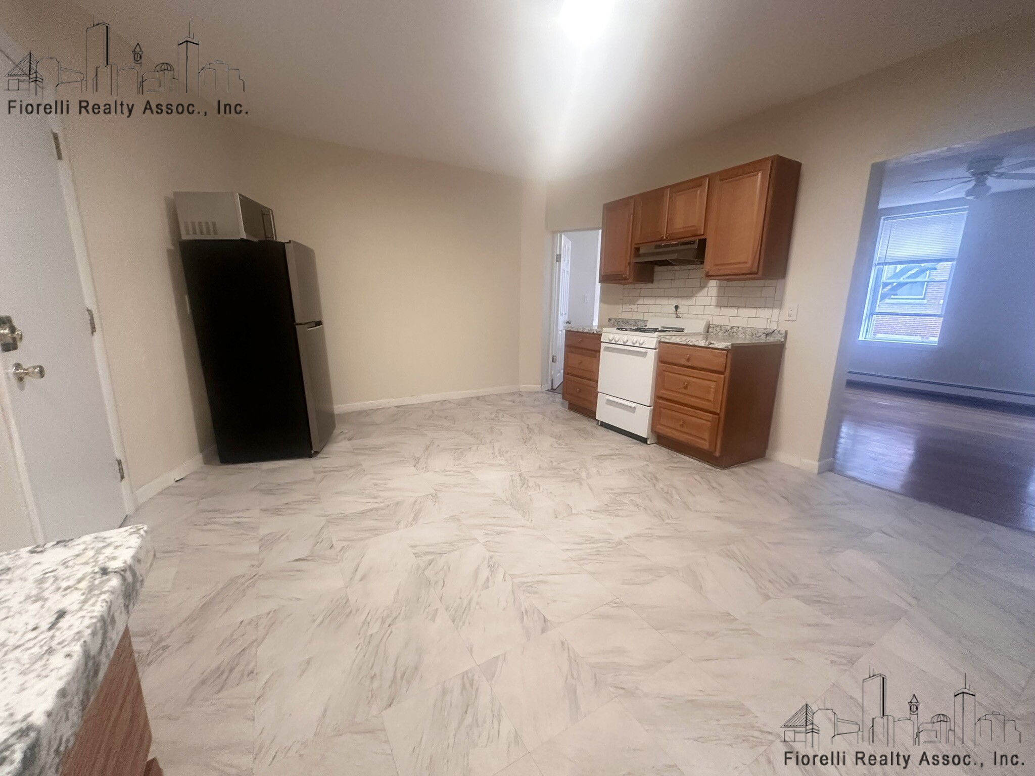 1.5 bed, 1 bath apartment for rent at 39 Charter St Unit 3F, North End — photo 2 of 8