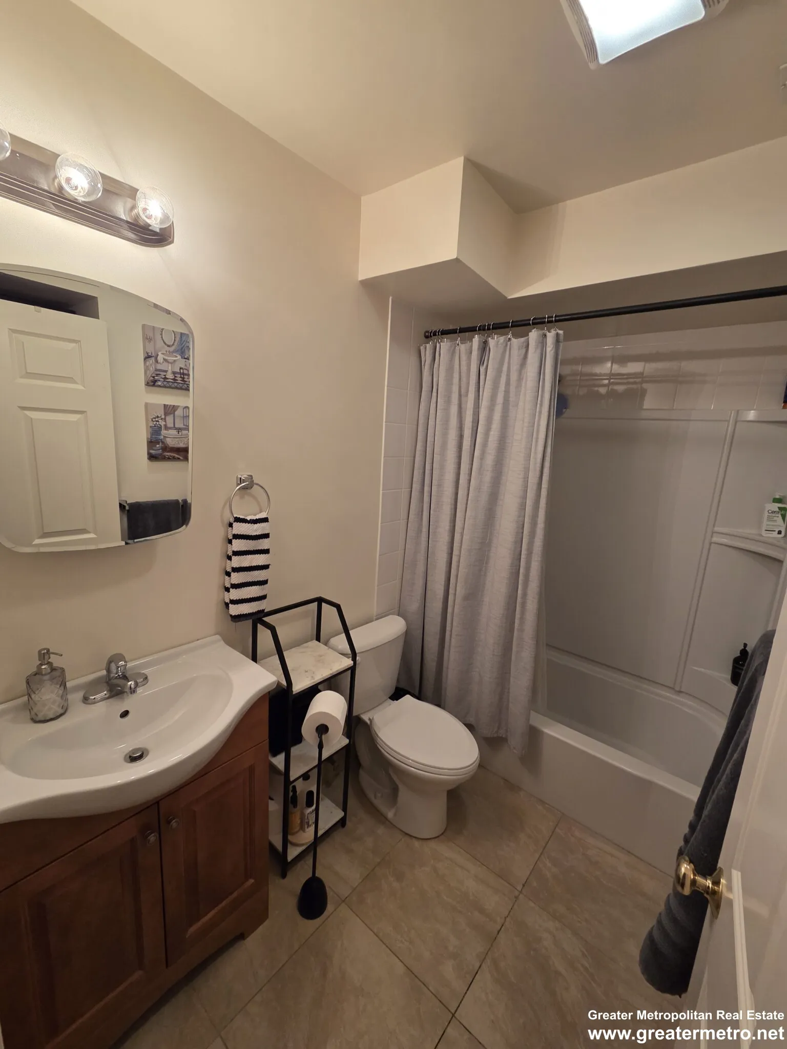 2 bed, 1 bath apartment for rent at 39 Chelsea St Unit 3, East Boston — photo 16 of 17