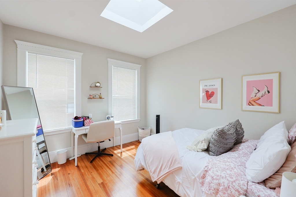 4 bed, 2 bath apartment for rent at 39 Chester Unit 3, Allston — photo 5 of 12