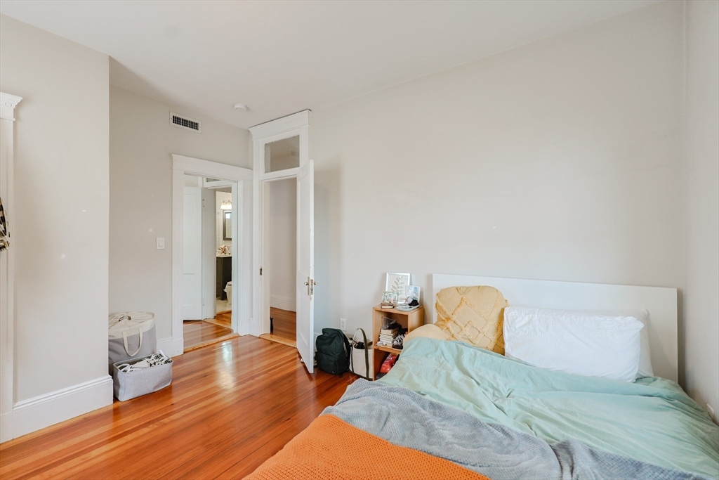 4 bed, 2 bath apartment for rent at 39 Chester Unit 3, Allston — photo 7 of 12