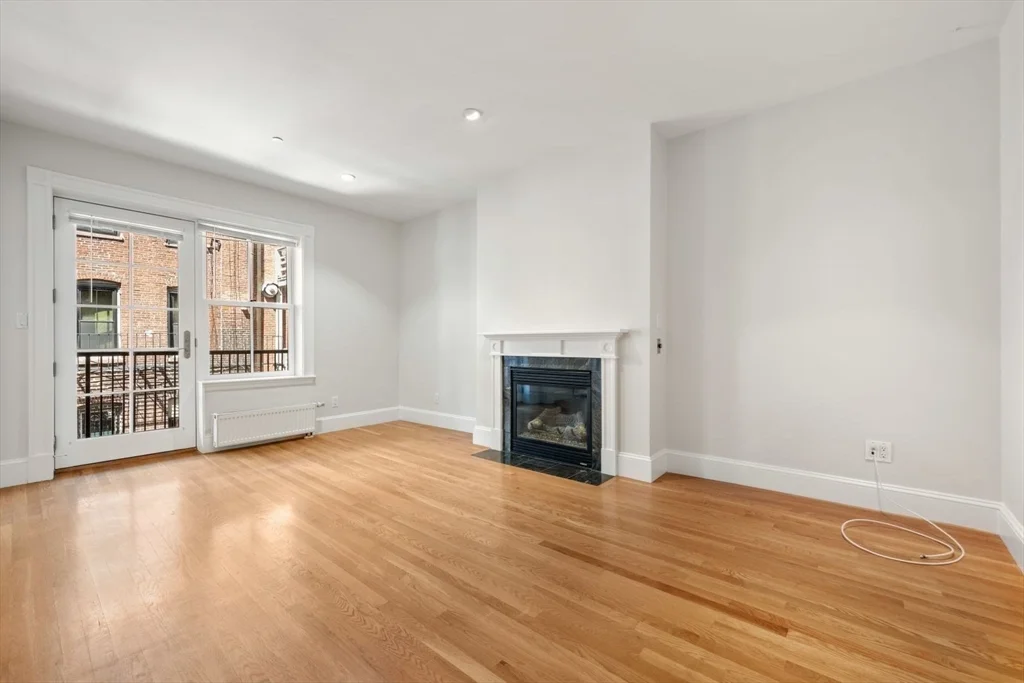 1 bed, 1 bath apartment for rent at 39 Clarendon St Unit 2, South End — photo 1 of 30