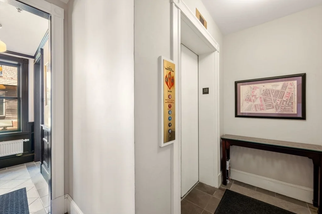 1 bed, 1 bath apartment for rent at 39 Clarendon St Unit 2, South End — photo 8 of 30