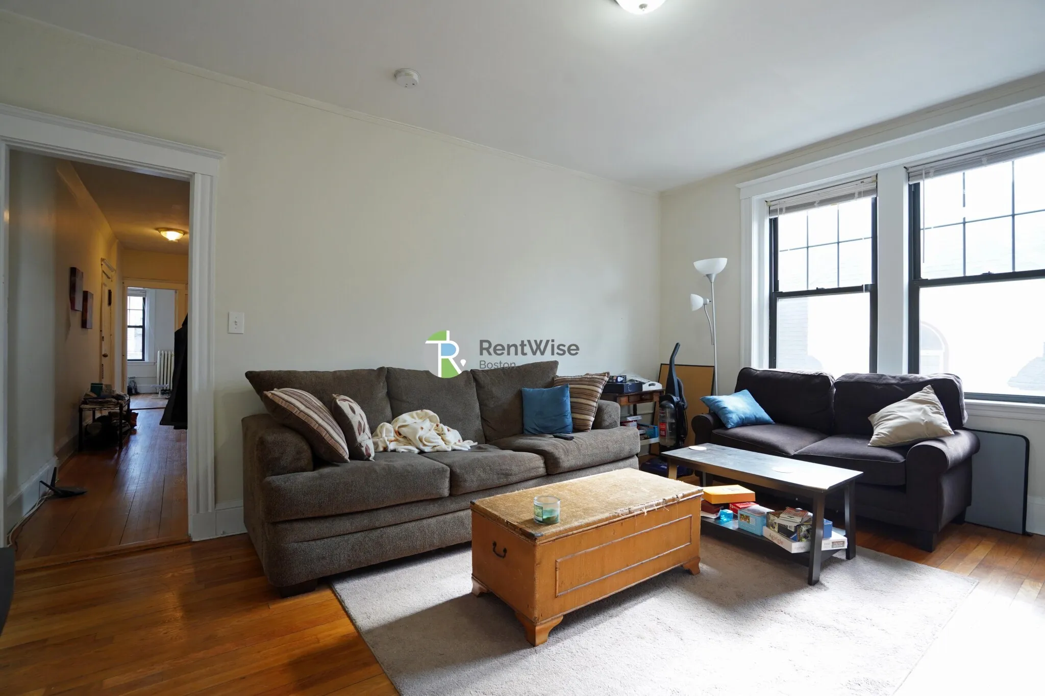3 bed, 1 bath apartment for rent at 39 Clinton St Unit 3, Mid-Cambridge — photo 4 of 32