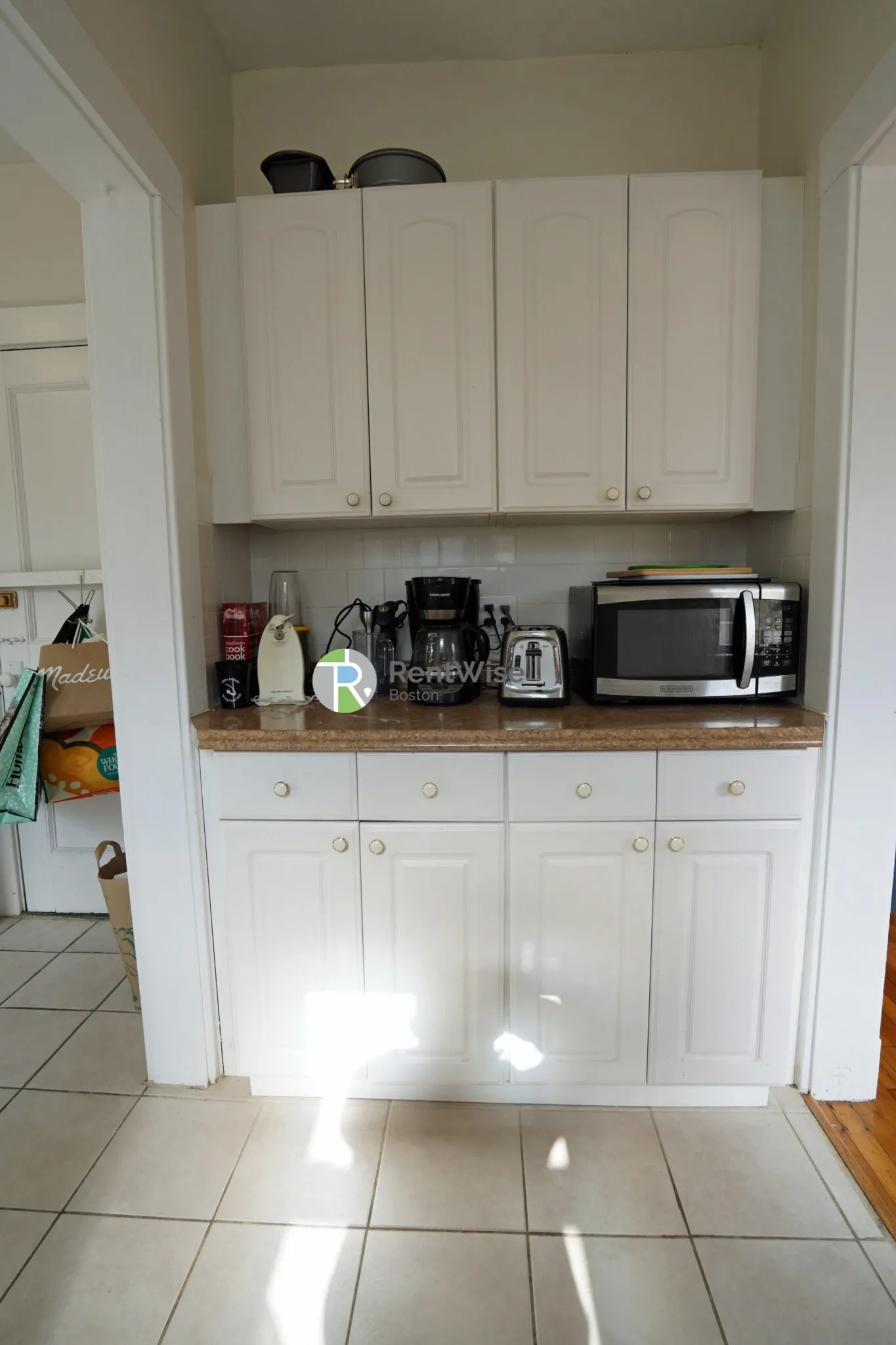 3 bed, 1 bath apartment for rent at 39 Clinton St Unit 3, Mid-Cambridge — photo 11 of 32