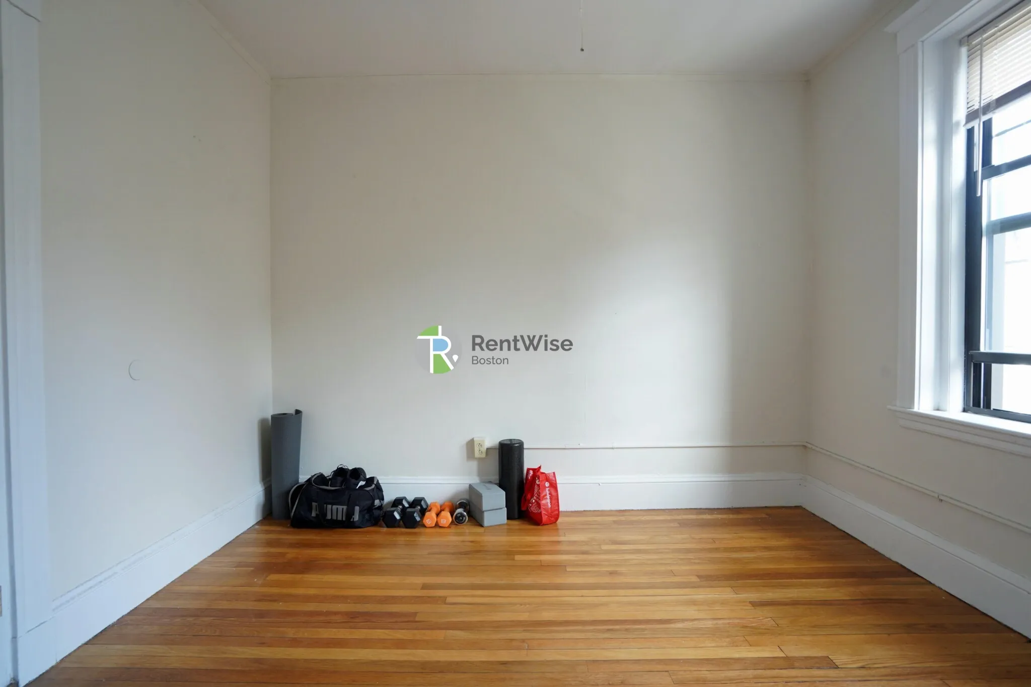 3 bed, 1 bath apartment for rent at 39 Clinton St Unit 3, Mid-Cambridge — photo 27 of 32