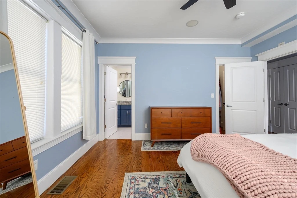4 bed, 3 bath apartment for rent at 39 Coffey St Unit 2, Dorchester — photo 14 of 32