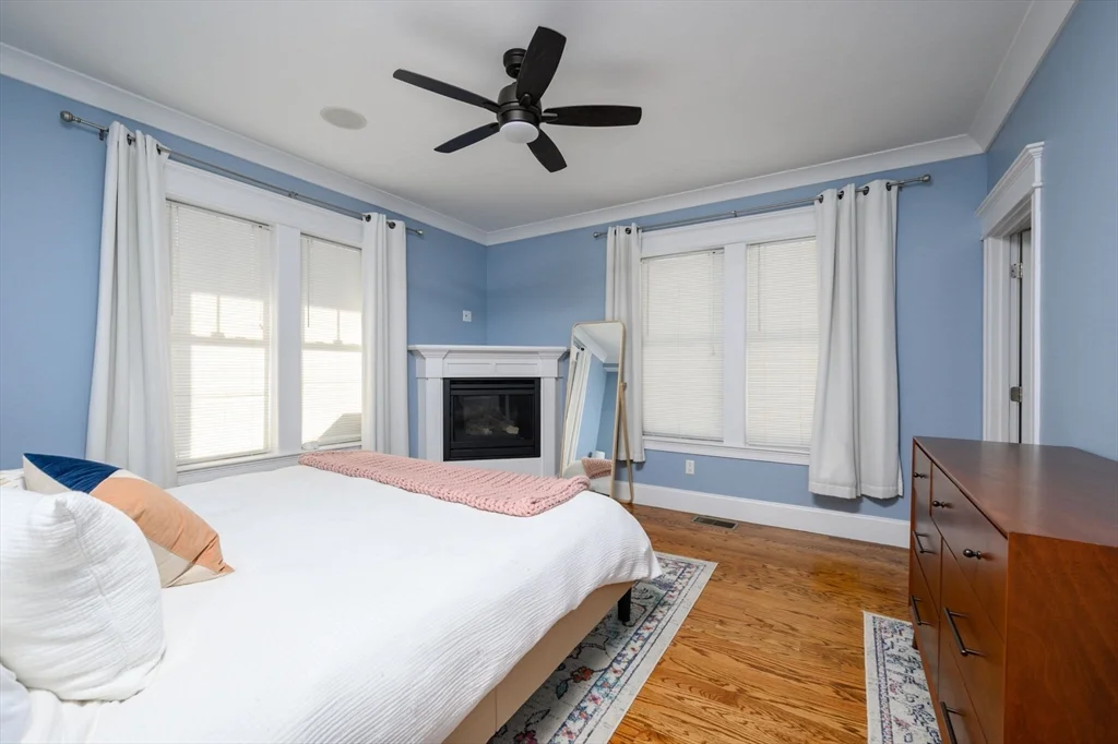 4 bed, 3 bath apartment for rent at 39 Coffey St Unit 2, Dorchester — photo 15 of 32