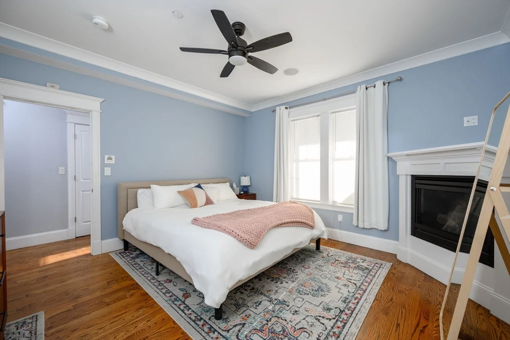 4 bed, 3 bath apartment for rent at 39 Coffey St Unit 2, Dorchester — photo 13 of 32