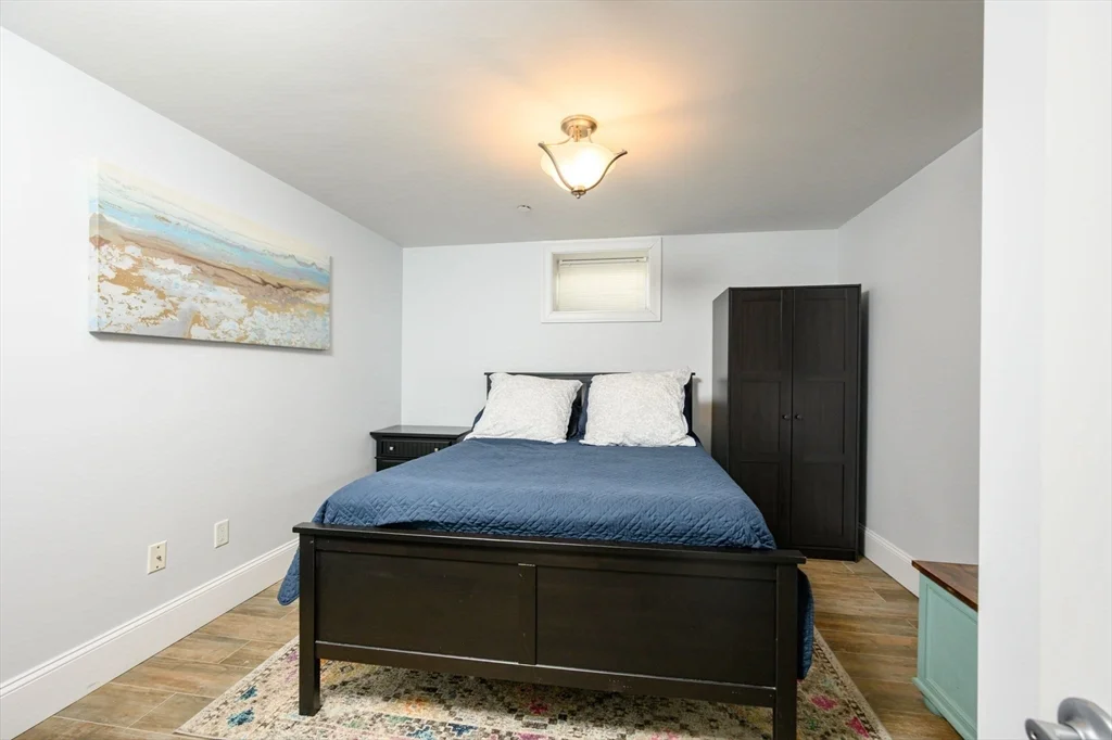 4 bed, 3 bath apartment for rent at 39 Coffey St Unit 2, Dorchester — photo 20 of 32