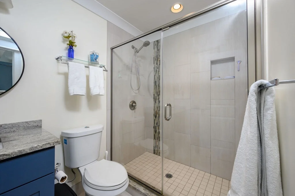 4 bed, 3 bath apartment for rent at 39 Coffey St Unit 2, Dorchester — photo 16 of 32