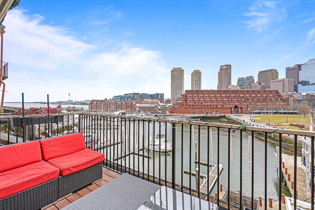 2 bed, 2 bath apartment for rent at 39 Commercial Wharf Unit 7, Waterfront — photo 3 of 28