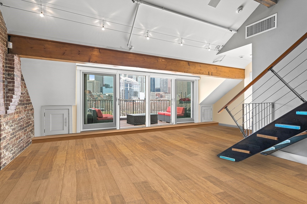2 bed, 2 bath apartment for rent at 39 Commercial Wharf Unit 7, Waterfront — photo 1 of 28