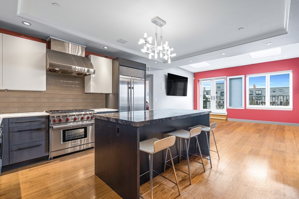 2 bed, 2 bath apartment for rent at 39 Commercial Wharf Unit 7, Waterfront — photo 9 of 28