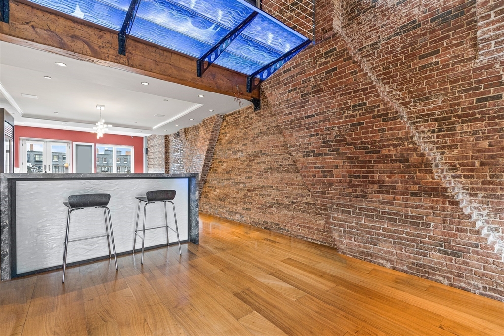 2 bed, 2 bath apartment for rent at 39 Commercial Wharf Unit 7, Waterfront — photo 8 of 28