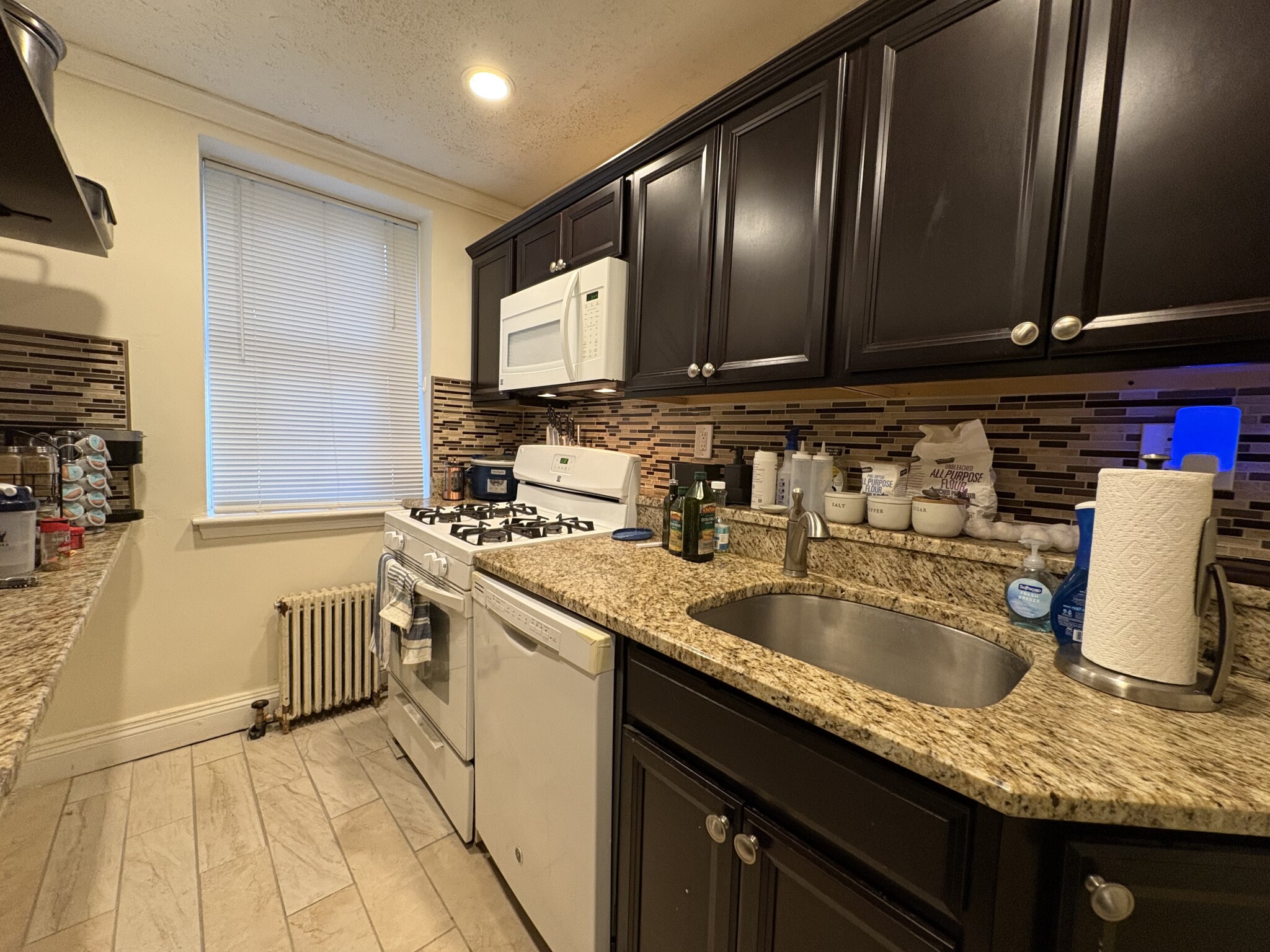1 bed, 1 bath apartment for rent at 39 Commonwealth Ave Unit 12, Chestnut Hill — photo 1 of 12
