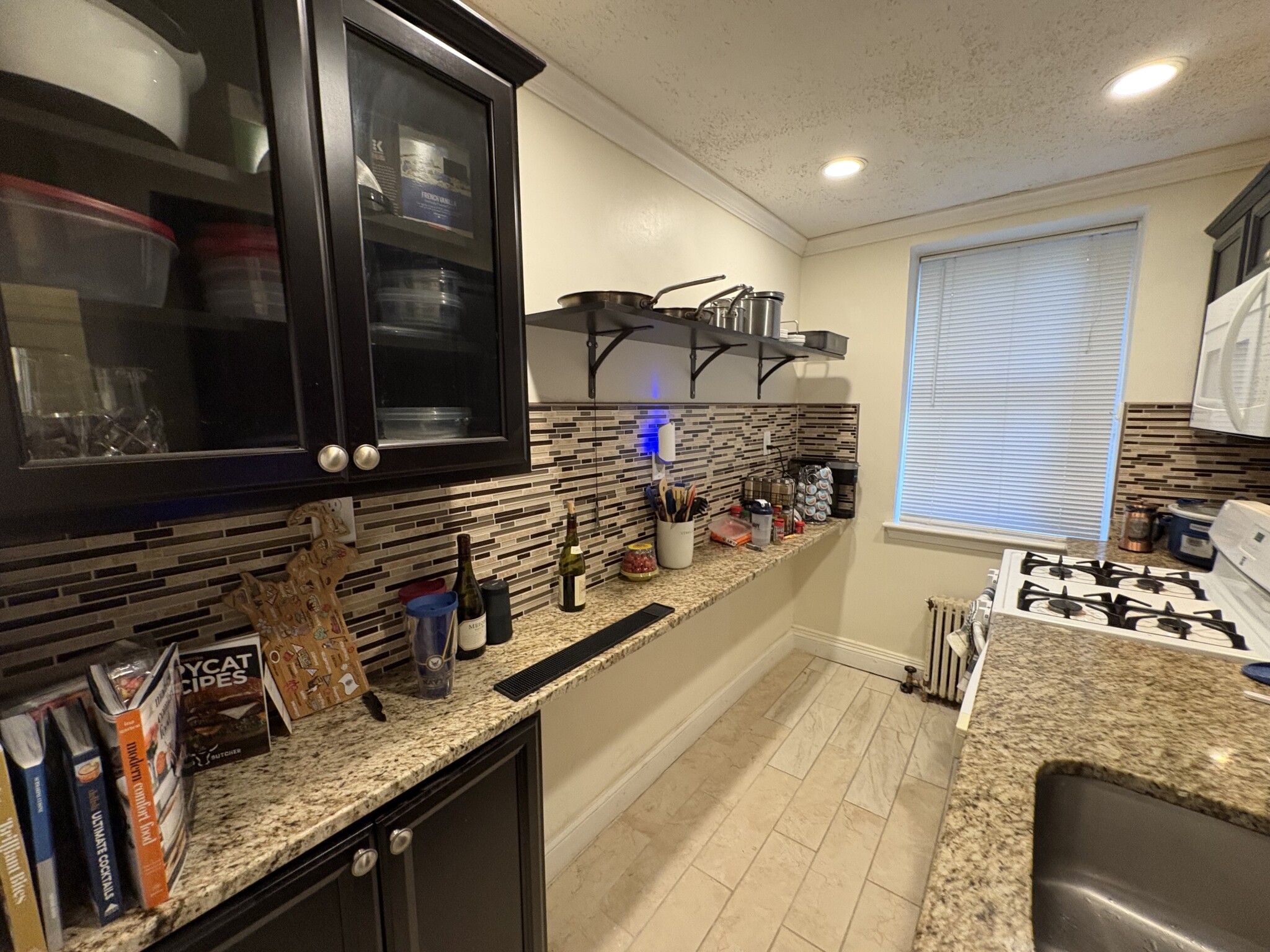 1 bed, 1 bath apartment for rent at 39 Commonwealth Ave Unit 12, Chestnut Hill — photo 2 of 12
