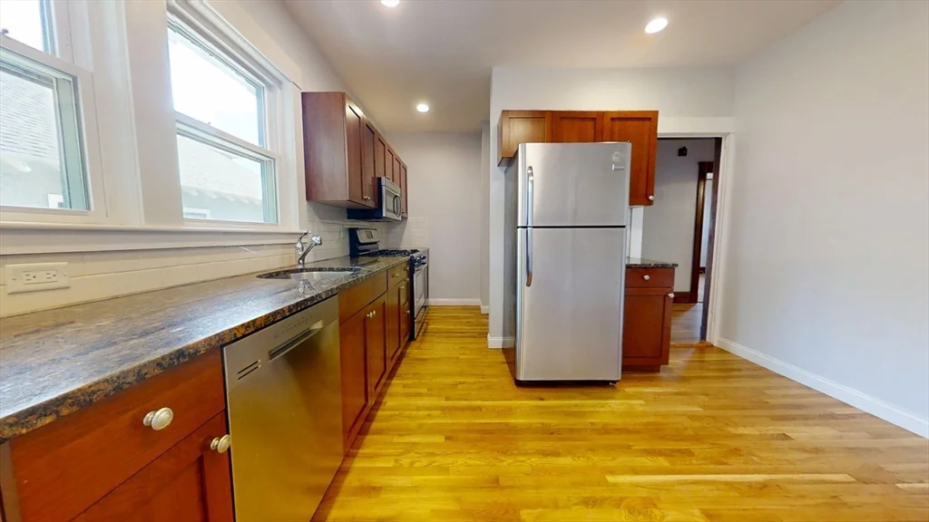 2 bed, 1 bath apartment for rent at 39 Commonwealth Rd Unit 39, East Watertown — photo 9 of 14