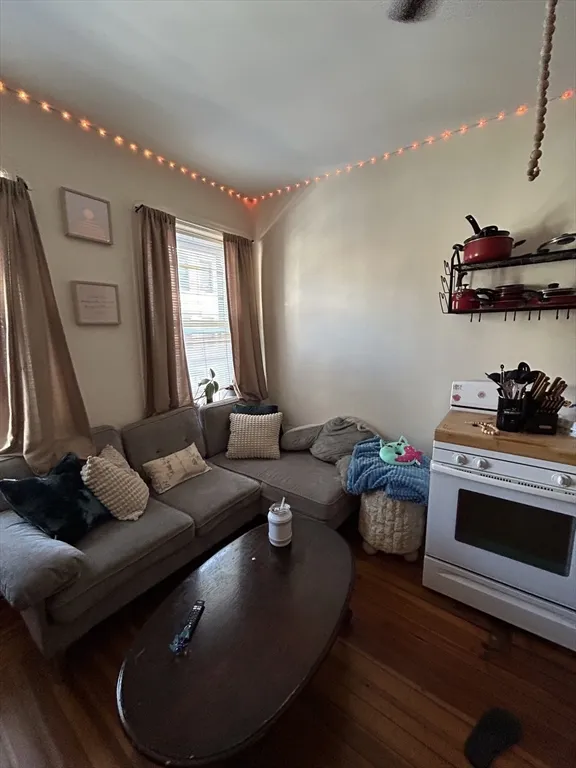 1 bed, 1 bath apartment for rent at 39 Cooper St Unit 2, North End — photo 4 of 18