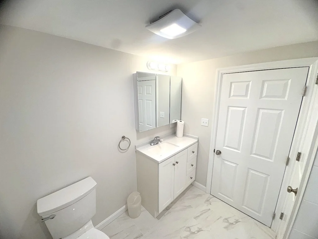 2 bed, 1 bath apartment for rent at 39 Cottage St Unit 1, Stoneham — photo 23 of 24