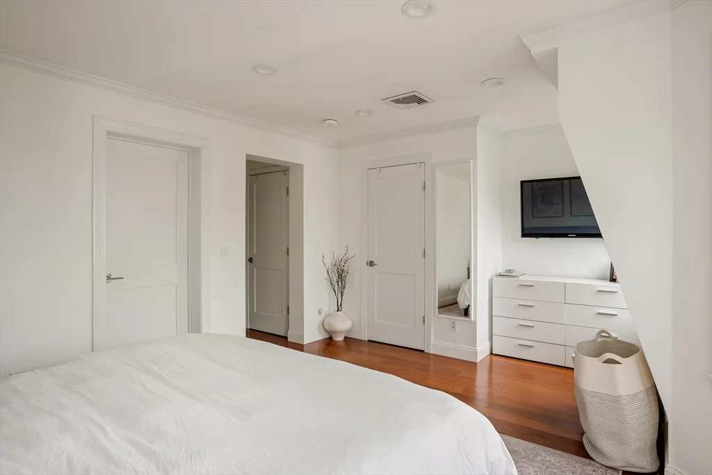 3 bed, 2 bath apartment for rent at 39 Cottage St Unit 2, East Boston — photo 19 of 24