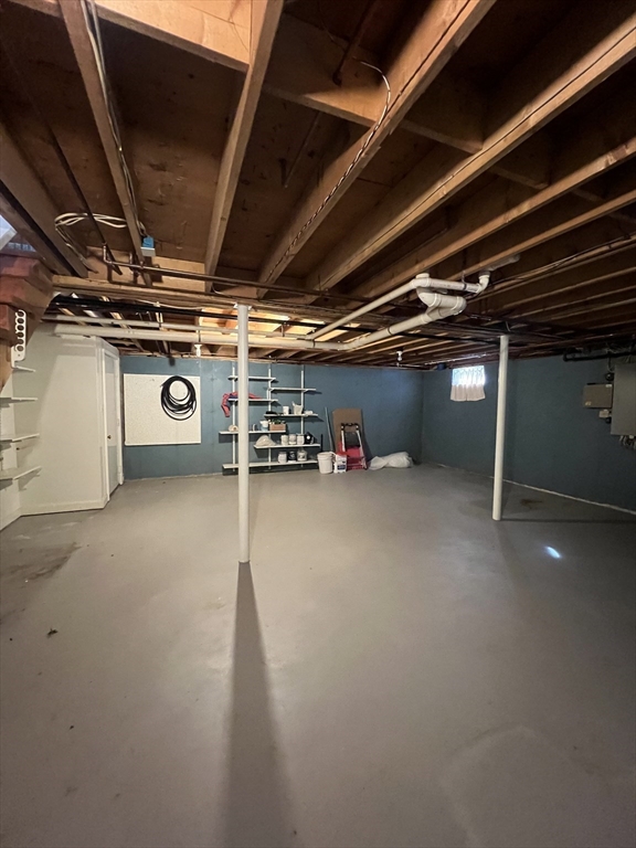 3 bed, 1 bath apartment for rent at 39 Crane Ave Unit 39, Maynard — photo 10 of 19