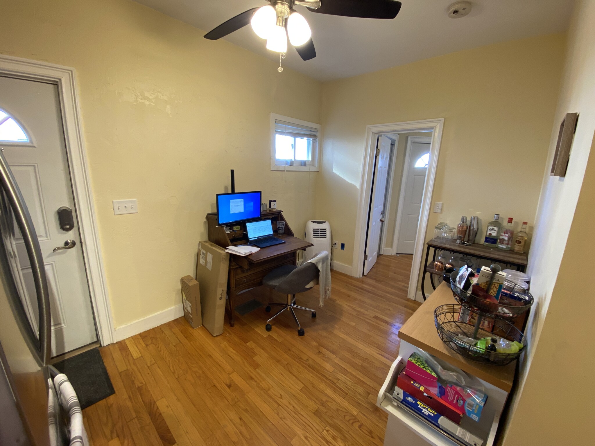 Studio bed, 1 bath apartment for rent at 39 Cross St Unit 39, East Somerville — photo 16 of 18