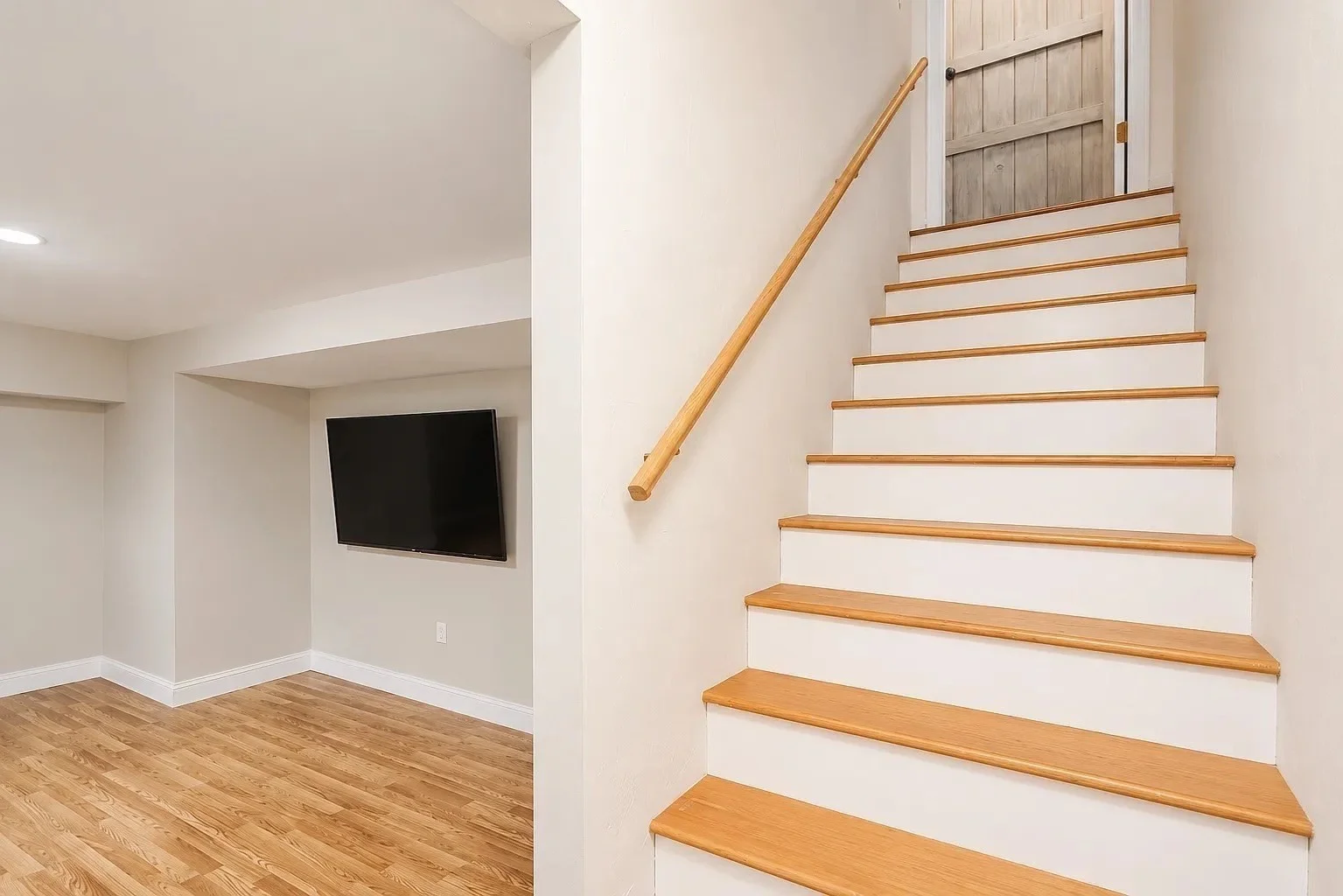 3 bed, 2 bath apartment for rent at 39 Curve St Unit 39, Dedham — photo 4 of 26