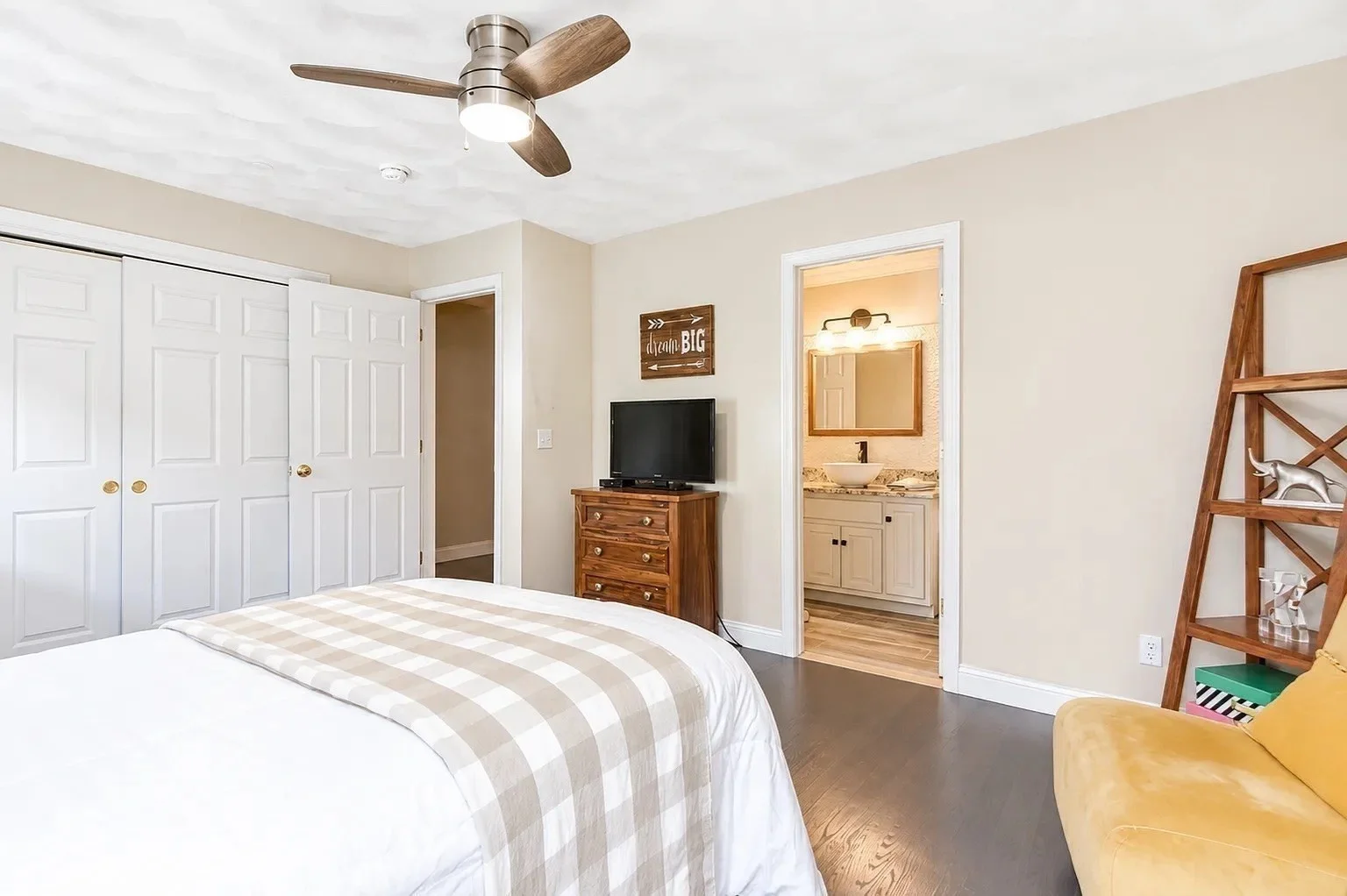 3 bed, 2 bath apartment for rent at 39 Curve St Unit 39, Dedham — photo 19 of 26