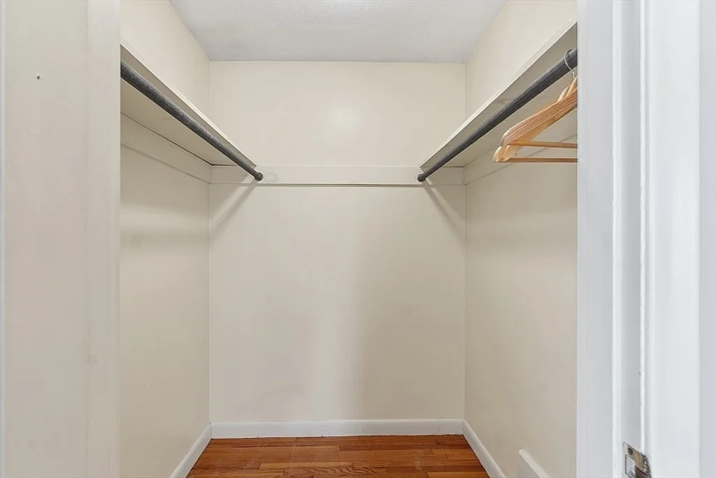 1 bed, 4+ bath apartment for rent at 39 Decatur St Unit WINTER, East Gloucester — photo 22 of 38
