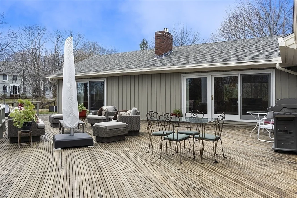 1 bed, 4+ bath apartment for rent at 39 Decatur St Unit WINTER, East Gloucester — photo 3 of 38