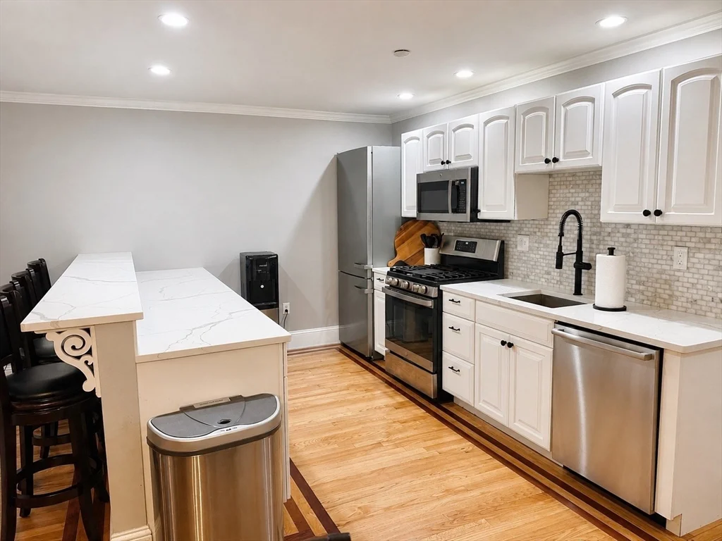 2 bed, 2 bath apartment for rent at 39 Dorchester St Unit 2, South Boston — photo 3 of 16