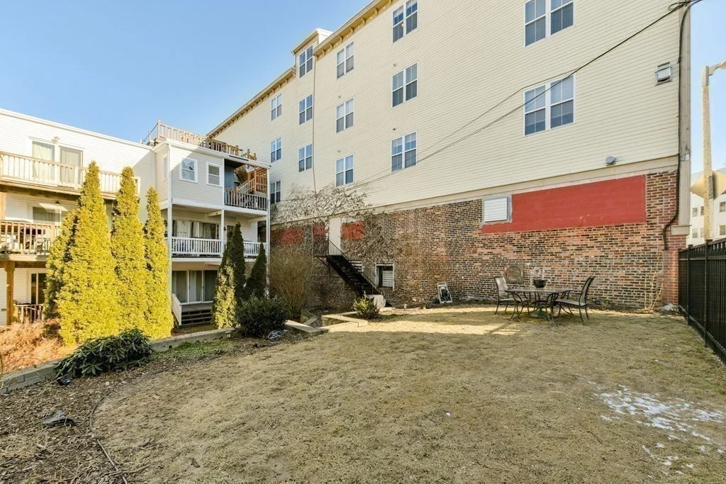 2 bed, 2 bath apartment for rent at 39 Dorchester St Unit 5, South Boston — photo 18 of 19