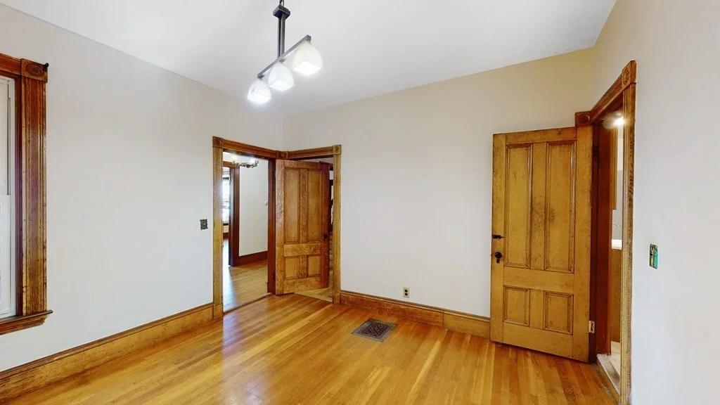 5 bed, 2 bath apartment for rent at 39 Dracut St Unit 39, Boston — photo 9 of 23